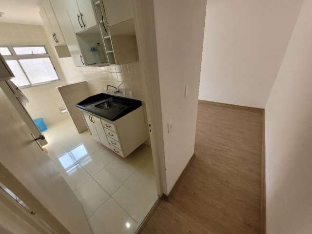 Apartamento à Venda com 2 Quartos e WC na Cidade São Jorge, Santo André, SP