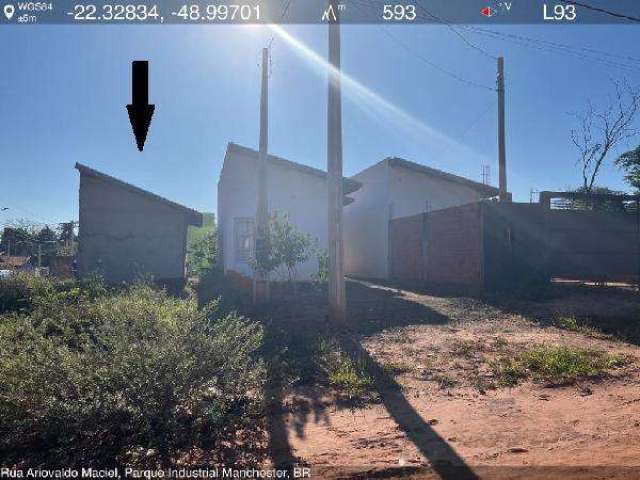 Casa para Venda em Bauru, Tangarás, 1 dormitório, 1 banheiro, 2 vagas