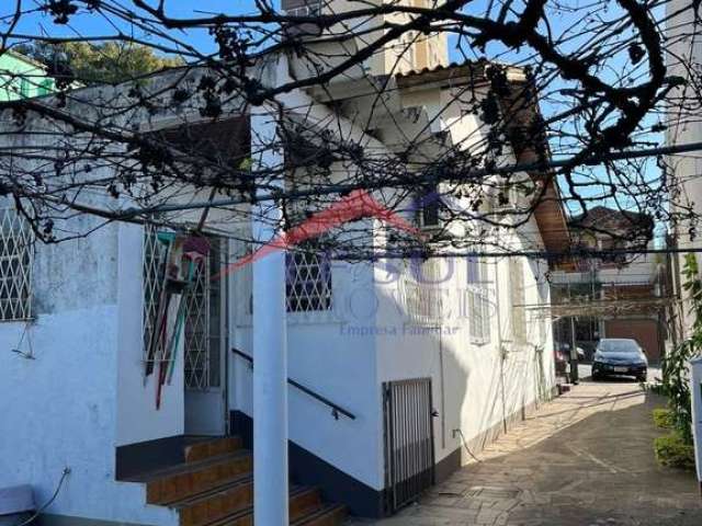 Casa com 3 quartos à venda na Rua Machado de Assis, 83, Partenon, Porto Alegre por R$ 650.000