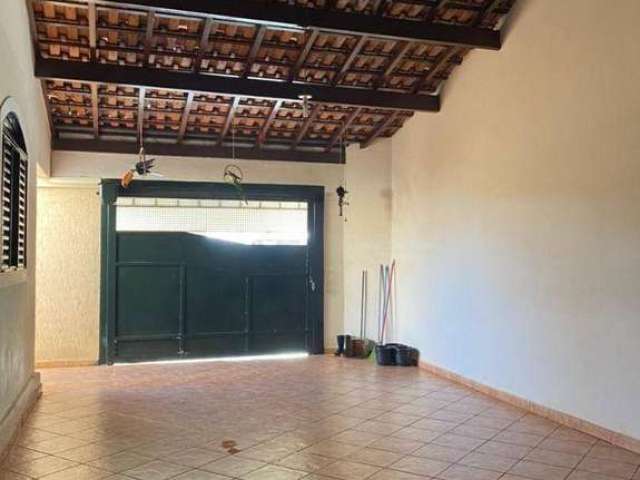 Casa com 3 dormitórios à venda, 190 m² por R$ 350.000,00 - América - Barretos/SP