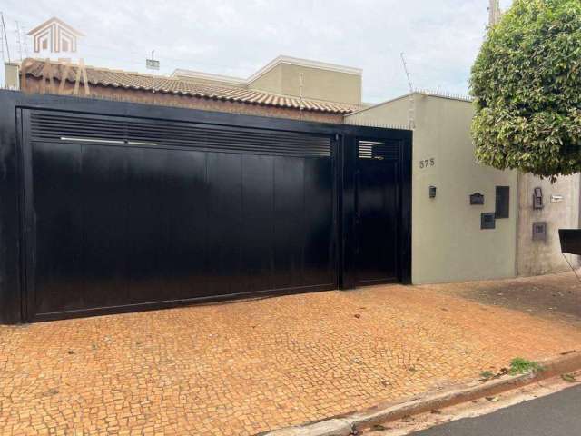 Casa com 3 dormitórios à venda, 133 m² por R$ 490.000,00 - Jockey Club - Barretos/SP