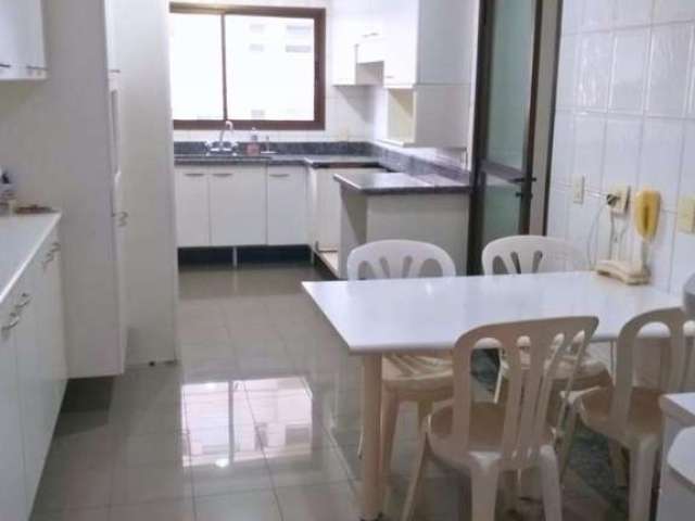 Casa Semi Mobiliada Para Alugar No Condominio Chateau Em Alphaville,sp