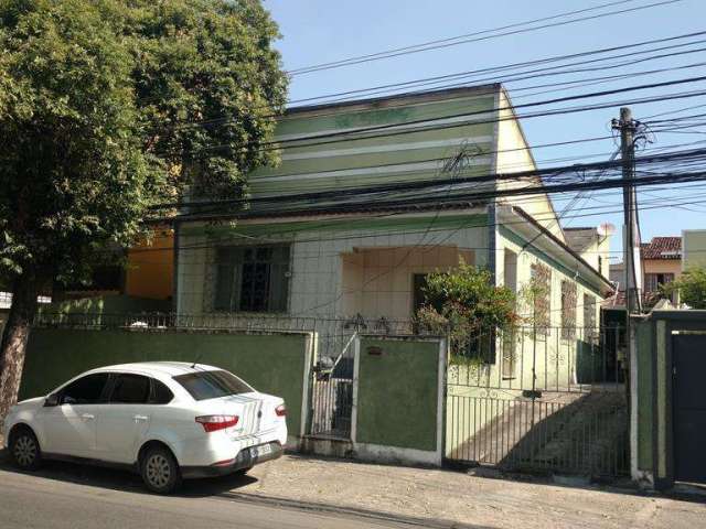 Casa com 3 dormitórios à venda, 181 m² por R$ 550.000,00 - Vila Valqueire - Rio de Janeiro/RJ