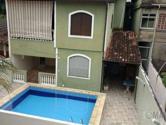 Casa com 6 dormitórios à venda, 300 m² por R$ 795.000,00 - Vila Valqueire - Rio de Janeiro/RJ