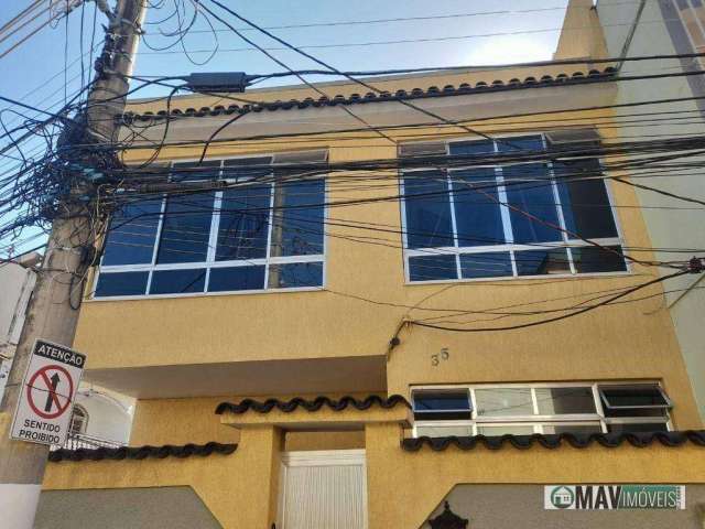 Casa com 3 dormitórios à venda, 195 m² por R$ 820.000,00 - Vila Valqueire - Rio de Janeiro/RJ