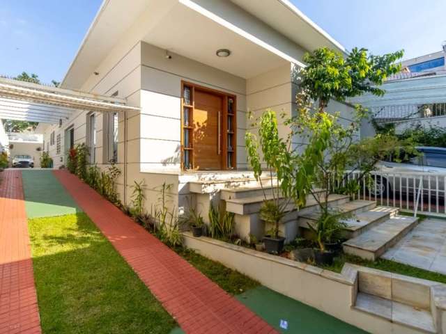 Deslumbrante casa tipo para venda com 4 quartos, 265m²