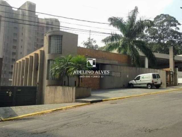 Vendo prédio comercial com 963m2 área construida na Vila Andrade!