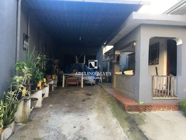 Casa no Tatuapé, com 120m², 3 dormitórios, 5 vagas de garagem.