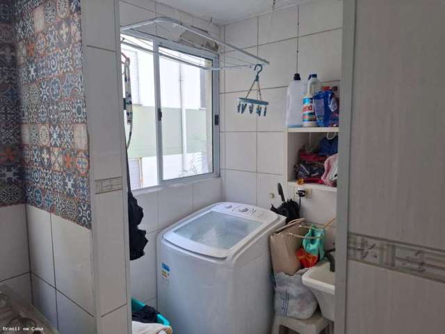 Apartamento para Venda em Itaquaquecetuba, Chácara Dona Escolástica, 2 dormitórios, 1 banheiro, 1 vaga