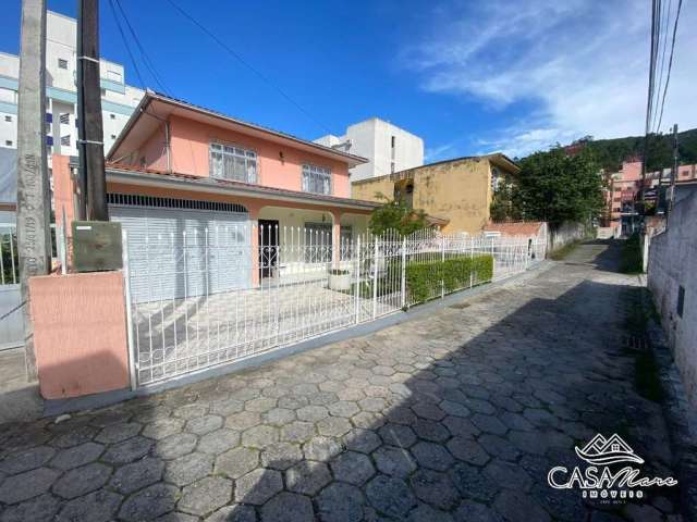 Casa com 5 quartos à venda na Servidão Nemésio Silva, 1, Pantanal, Florianópolis por R$ 1.100.000