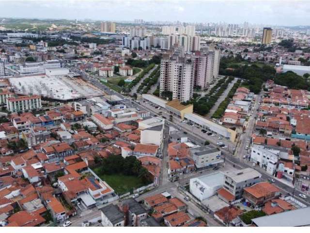 Á VENDA - ÁREA DE 1.050 m2 A APENAS 62m2 DA AV. MARIA LACERDA