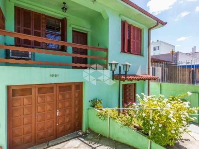 Casa 4 dorm no bairro partenon em porto alegre