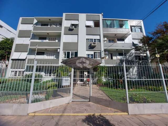 Apartamento reformado  de 3 dormitórios no  Menino Deus