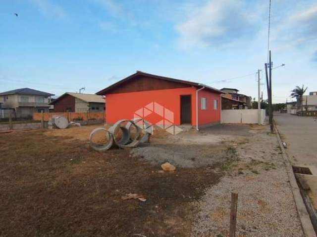 Casa sendo 2 dormitórios/ quartos  no bairro barra do aririu  - palhoça no valor de r$ 370.000,00