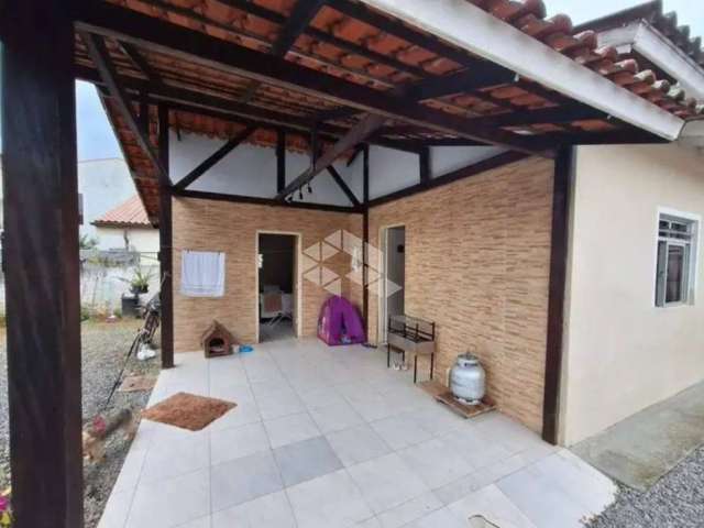 Casa com 03 dormitórios/quartos no bairro barra do aririu -  palhoça a venda por r$ 320.000,00