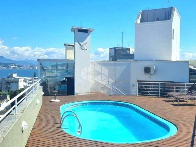 Cobertura com 3 dormitórios , 2 vagas, Piscina e vista Mar no Bom Abrigo