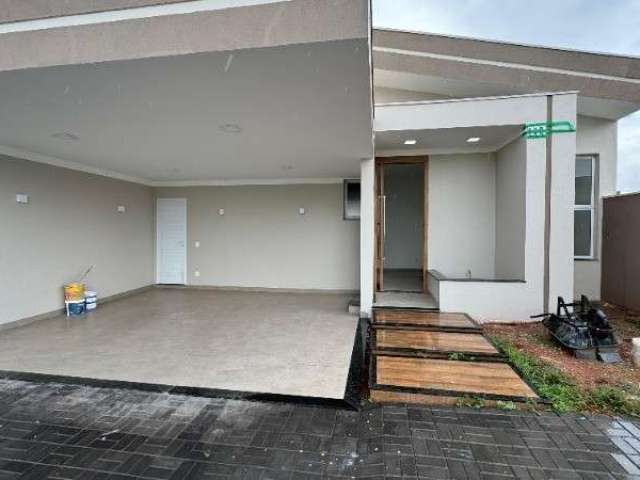 Casa em construção de três quartos sendo uma suíte para venda no condominio Boa Vista em Birigui