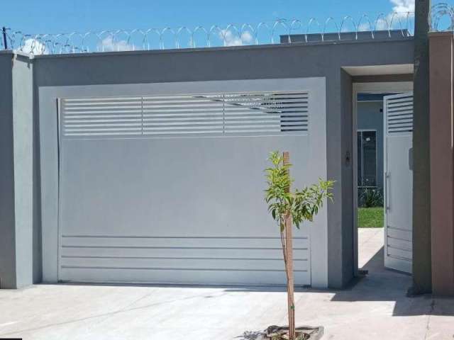 Casa à venda em Birigüi-SP, Vila Guarujá: 3 quartos, 1 suíte, 2 salas, 2 banheiros, 4 vagas de garagem, 100m².