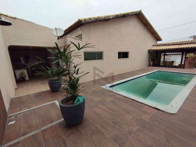 Casa com 3 dormitórios à venda, 120 m² por R$ 650.000,00 - Balneário São Pedro - São Pedro da Aldeia/RJ