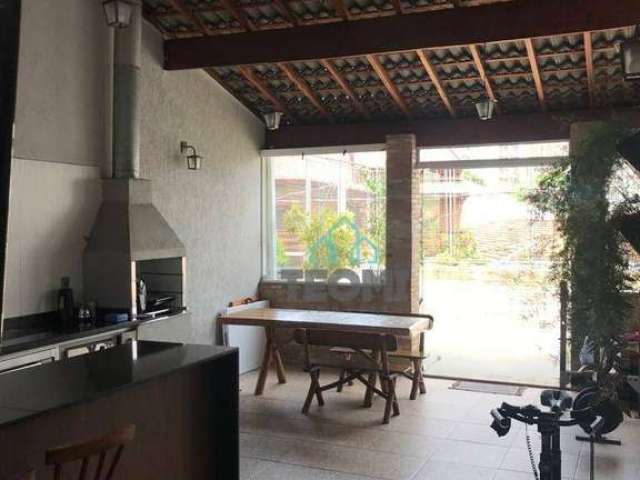 Sobrado com 3 dormitórios à venda, 184 m² por R$ 660.000,00 - Centro - Taubaté/SP