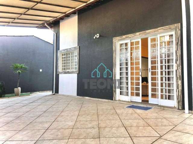 Casa com 3 dormitórios (1 suíte) à venda, 105 m² por R$ 479.000 - Jardim Continental - Taubaté/SP