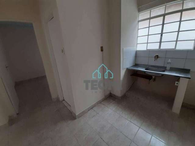 Casa com 2 dormitórios para alugar, 45 m² por R$ 1.035,00/mês - Vila Jaboticabeira - Taubaté/SP