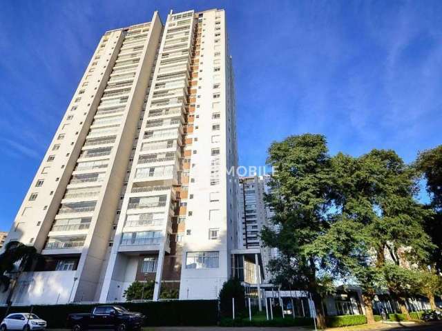 Apartamento semimobiliado, com 3 suítes,  à venda no Água Verde - Curitiba/PR