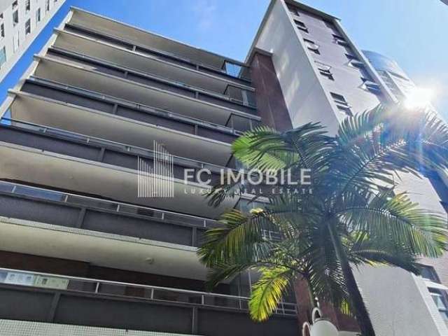 Apartamento com 2 quartos sendo1 suíte frente mar, à venda no edifício Londrina em Balneário Camboriú