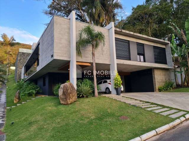 Casa de alto padrão com 4 suítes, à venda no condomínio Bella Vista Residence Club em Balneário Camboriú