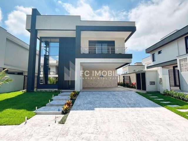 Casa com 305 m² privativos, 4 suítes, à venda no condomínio clube Caledônia em Camboriú/SC