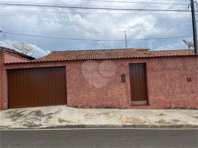 Casa térrea com 3 quartos à venda em Parque Residencial Esplanada - SP