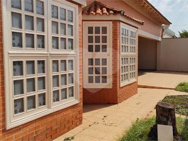 Ótima e Grande Casa em bairro Nobre da cidade de Porto Feliz a minutos do centro da cidade.