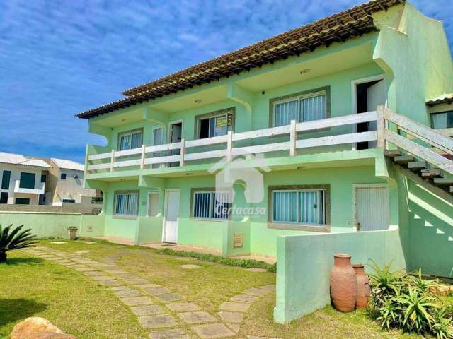 Ótimo apartamento duplex com uma incrível vista para praia do Foguete em Cabo Frio RJ.  Composto por 3 quartos sendo 2 suítes.  1° pavimento: Sala, co