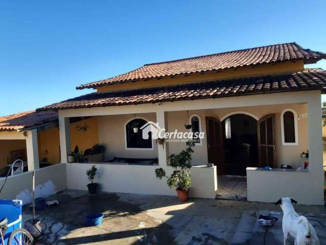 Casa com 3 dormitórios à venda, 180 m² por R$ 250.000,00 - Morro do Milagre - São Pedro da Aldeia/RJ