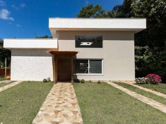 Casa térrea pronta para morar em condomínio com 3 quarto(s)