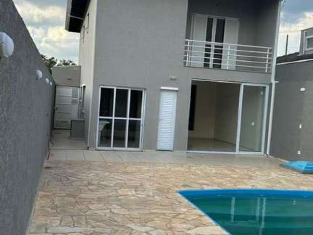 SOBRADO COM 3 QUARTOS (1 SUÍTE) À VENDA, PISCINA, COM 336,45m² DE TERRENO