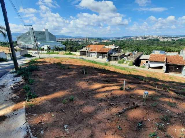 Venda de terreno de 290,46 metros no Jardim São Felipe!