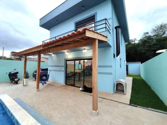 Imperdível casa à venda em Atibaia-SP, bairro Serras de Atibaia 2! 3 quartos, 1 suíte, 2 salas, 3 banheiros, 3 vagas de garagem, 120m². Confira!