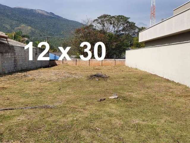 Lote plano asfalto 12m de frente pedra grande