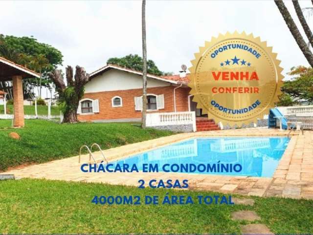 Chácara em Condomínio com 4000m2 com 2 casas - Atibaia-SP, Bairro Condomínio Horto do Ivan.