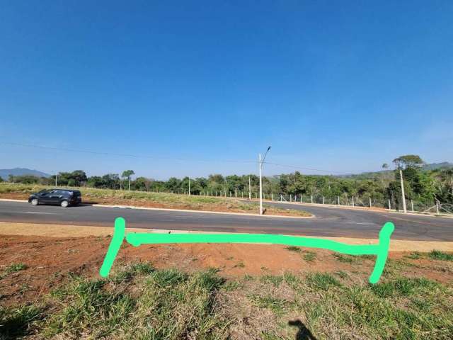 Terreno à venda em condomínio fechado a 13 minutos do centro de Atibaia