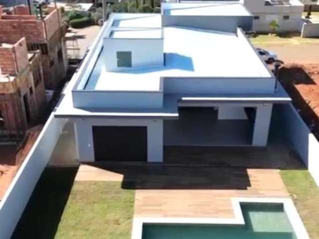 Casa Nova com Projeto Moderno em Condomínio de Alto Padrão em Atibaia!