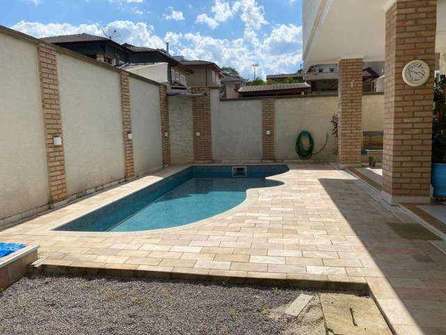 Casa de alto padrão em condomínio na cidade - R$ 1.900.000,00