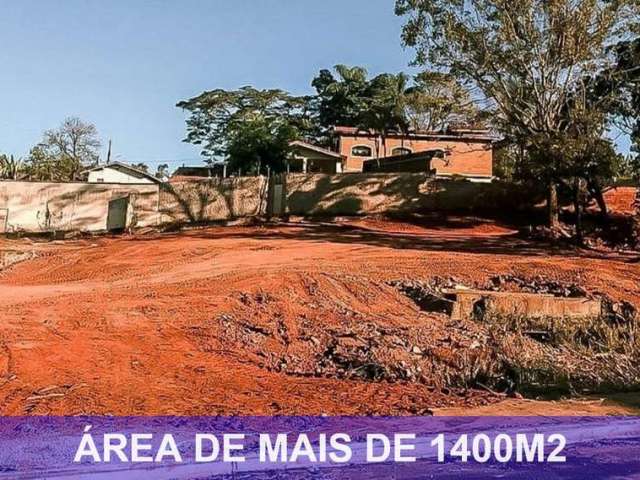 Lote permite conjunto village