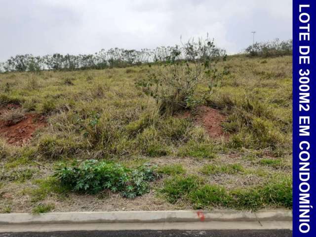 TERRENO ACLIVE COM 300m² EM ÓTIMA LOCALIZAÇÃO DENTRO DO CONDOMÍNIO