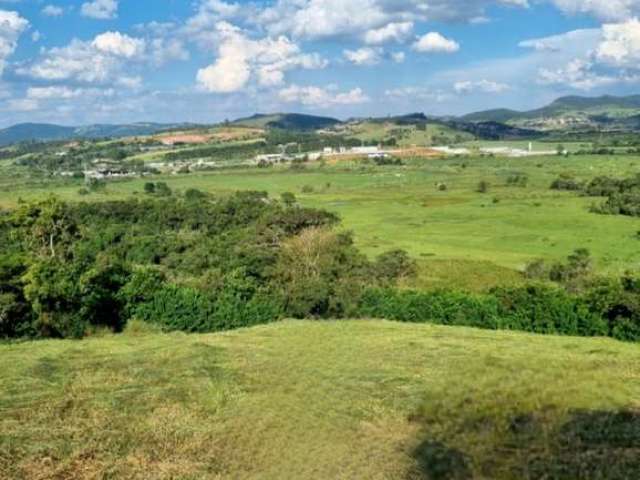 TERRENO COM 1.805m² NO CONDOMÍNIO CLUBE EM ATIBAIA-SP