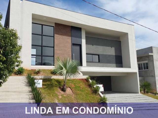 Casa térrea à venda em condomínio, 800m² de terreno e 240m² construído, 3 suítes