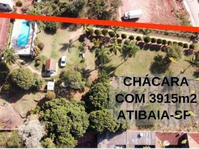 Chácara com 3.915m² à venda perto da Fernão Dias, com piscina e 2 casas, valor reduzido!