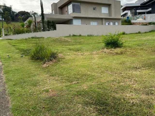 Terreno em condominio dentro da cidade plano