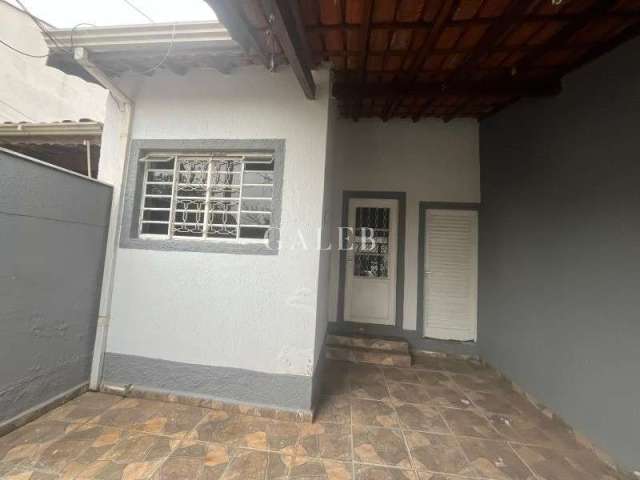 Imperdível oportunidade: Casa à venda em Atibaia-SP, Parque das Nações, 3 quartos, 1 suíte, 1 sala, 2 banheiros, 1 vaga, 125 m².